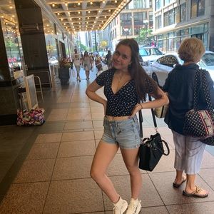 Meet your Posher, Carolyn